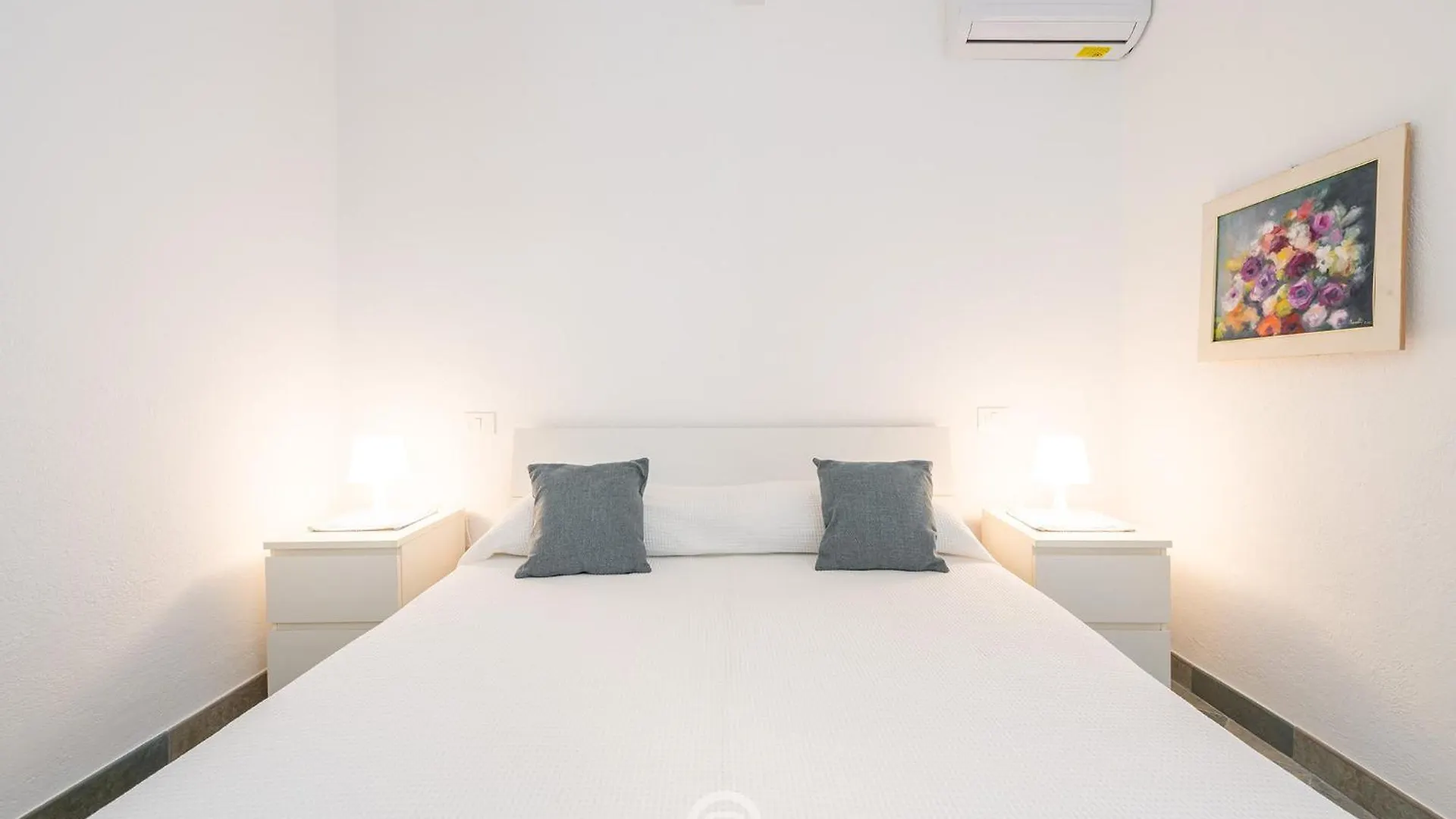 Fiorenza'S Charming Beach House Is Morus Apartment