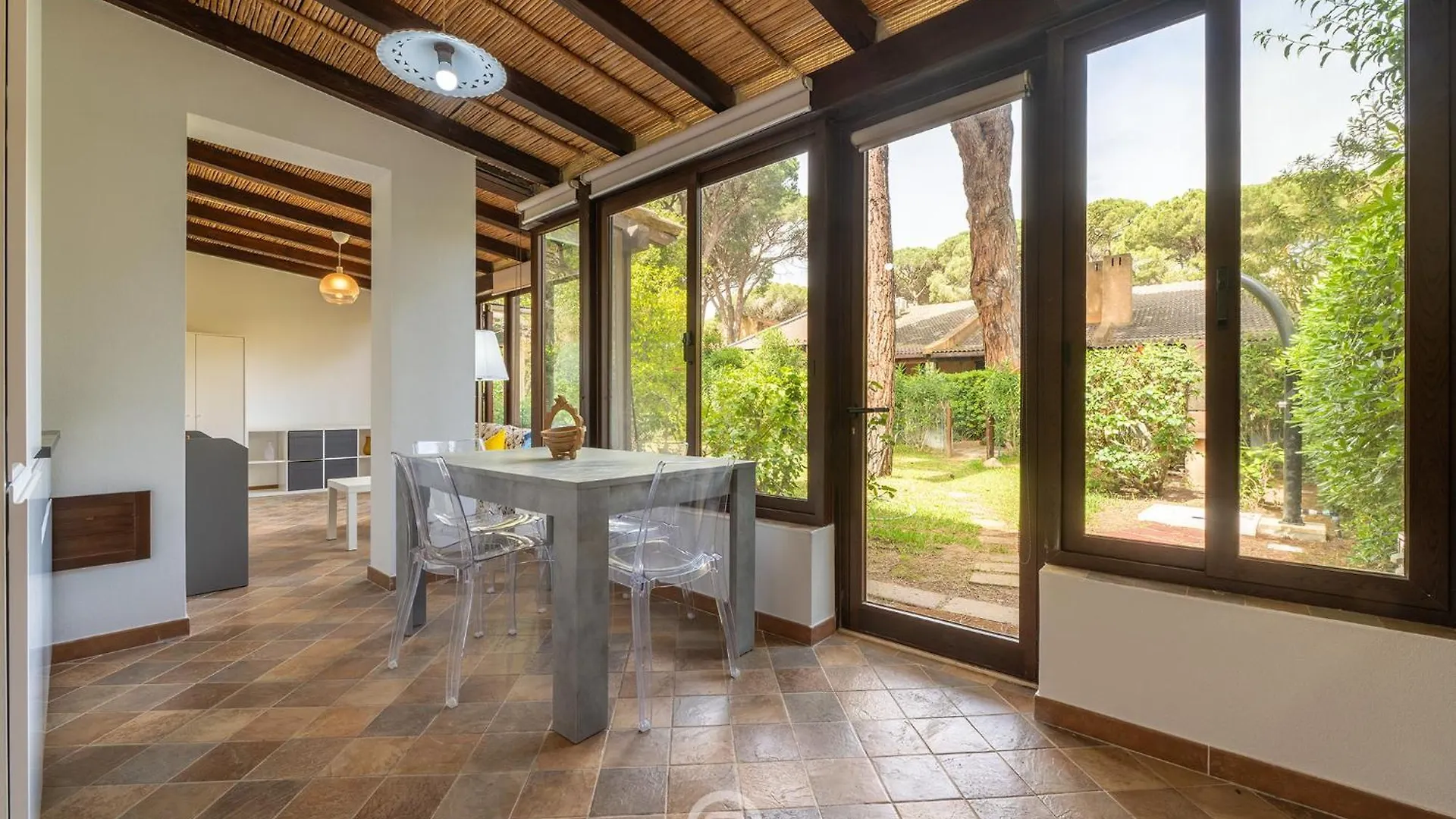 Fiorenza'S Charming Beach House Is Morus Italien